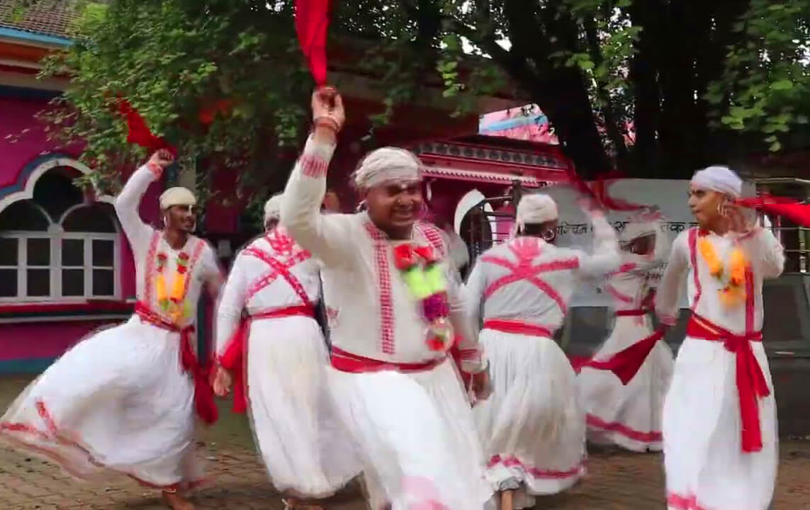 Christian Goan folk dancers